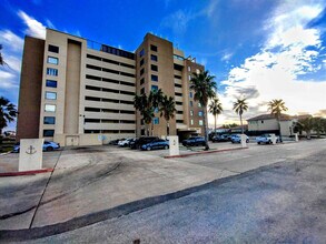 6403 Padre Blvd in South Padre Island, TX - Building Photo - Building Photo
