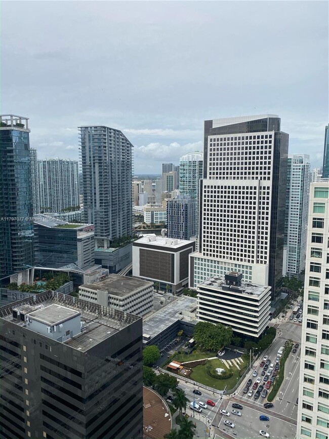 property at 951 Brickell Ave