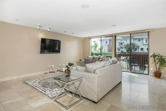 2414 Front St in San Diego, CA - Building Photo - Building Photo