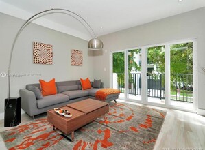 307 Majorca Ave in Coral Gables, FL - Building Photo - Building Photo