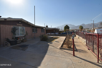 4916 Mcgregor Dr in El Paso, TX - Building Photo - Building Photo