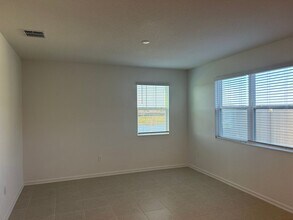 2020 Tohoqua Blvd in Kissimmee, FL - Building Photo - Building Photo