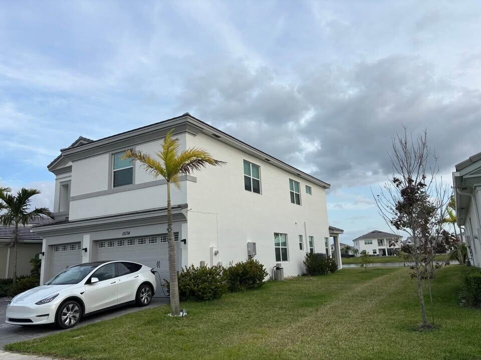 15134 Cameo Ct in Westlake, FL - Building Photo