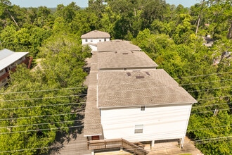 Lipona Pines in Tallahassee, FL - Building Photo - Building Photo