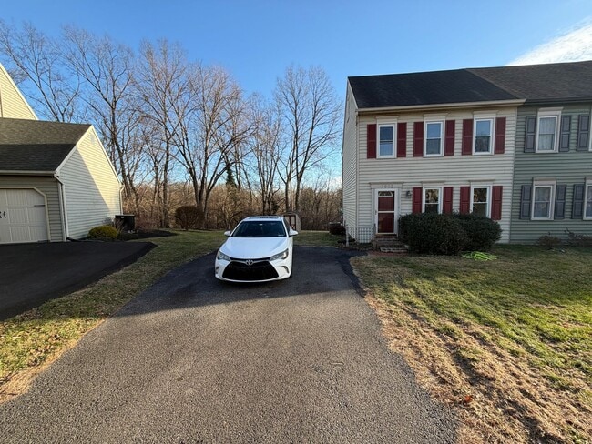 1683 Chadwick Cir in Lancaster, PA - Building Photo - Building Photo