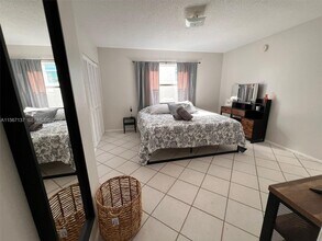 753 Michigan Ave, Unit 3C in Miami Beach, FL - Building Photo - Building Photo