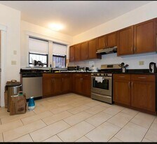 76 Quint Ave in Boston, MA - Building Photo