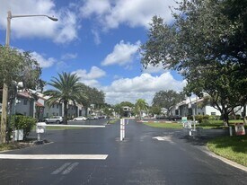 6600 S Oriole Blvd in Delray Beach, FL - Building Photo