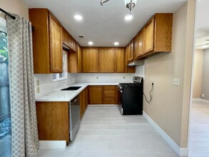 412 Persifer St, Unit A in Folsom, CA - Foto de edificio - Building Photo