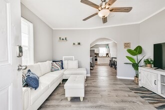 2727 Avenue K in Galveston, TX - Foto de edificio - Building Photo