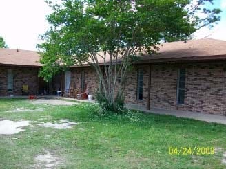 8365 Florida Ave in Gulfport, MS - Foto de edificio