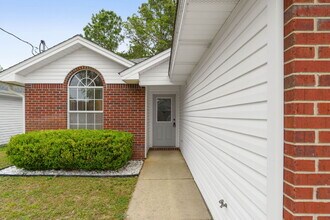 1911 Summer Hills Ln in Fort Walton Beach, FL - Building Photo - Building Photo