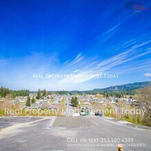 300 Larson St W in Eatonville, WA - Building Photo - Building Photo