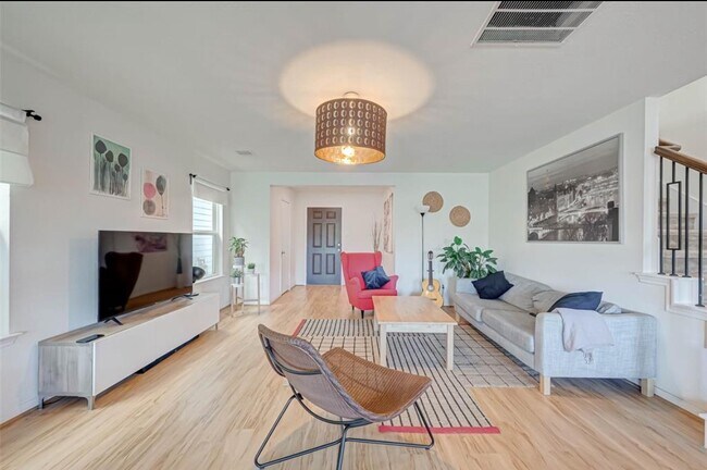 16330 Oakside Hollow Ln