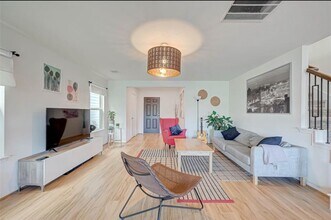 16330 Oakside Hollow Ln in Houston, TX - Building Photo - Building Photo