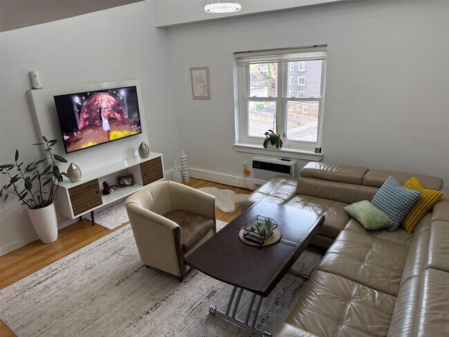 400 Mt Pleasant Ave in Mamaroneck, NY - Building Photo - Building Photo