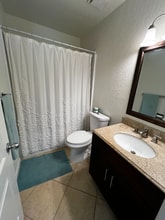 261 Cottonwood Dr, Unit A in Lake Havasu City, AZ - Foto de edificio - Building Photo