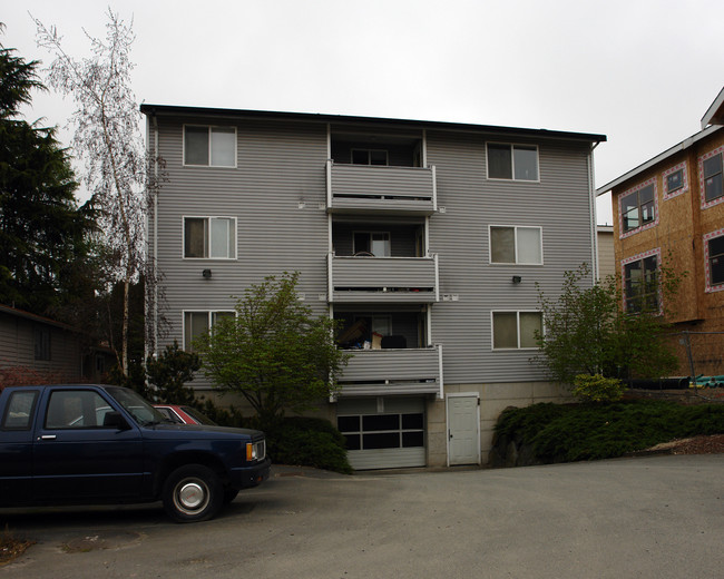 10531 Stone Ave N in Seattle, WA - Foto de edificio - Building Photo