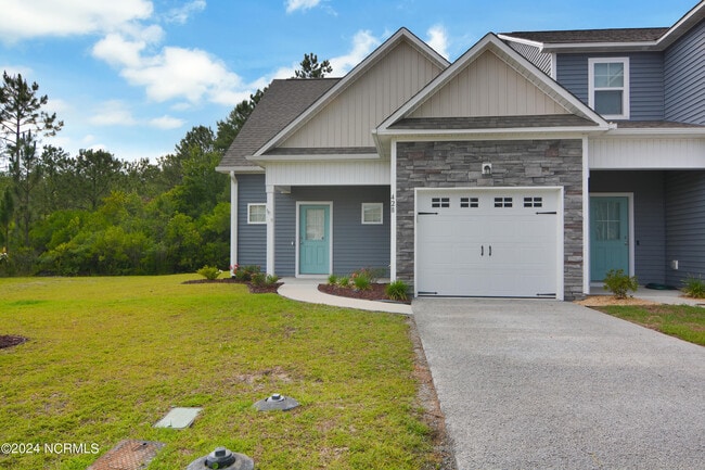 property at 428 Guppy Lp Rd
