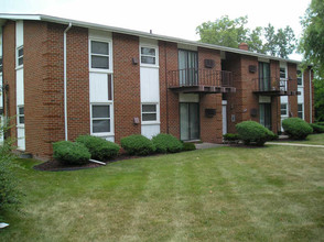 1365 McKinley St in Plymouth, MI - Foto de edificio - Building Photo