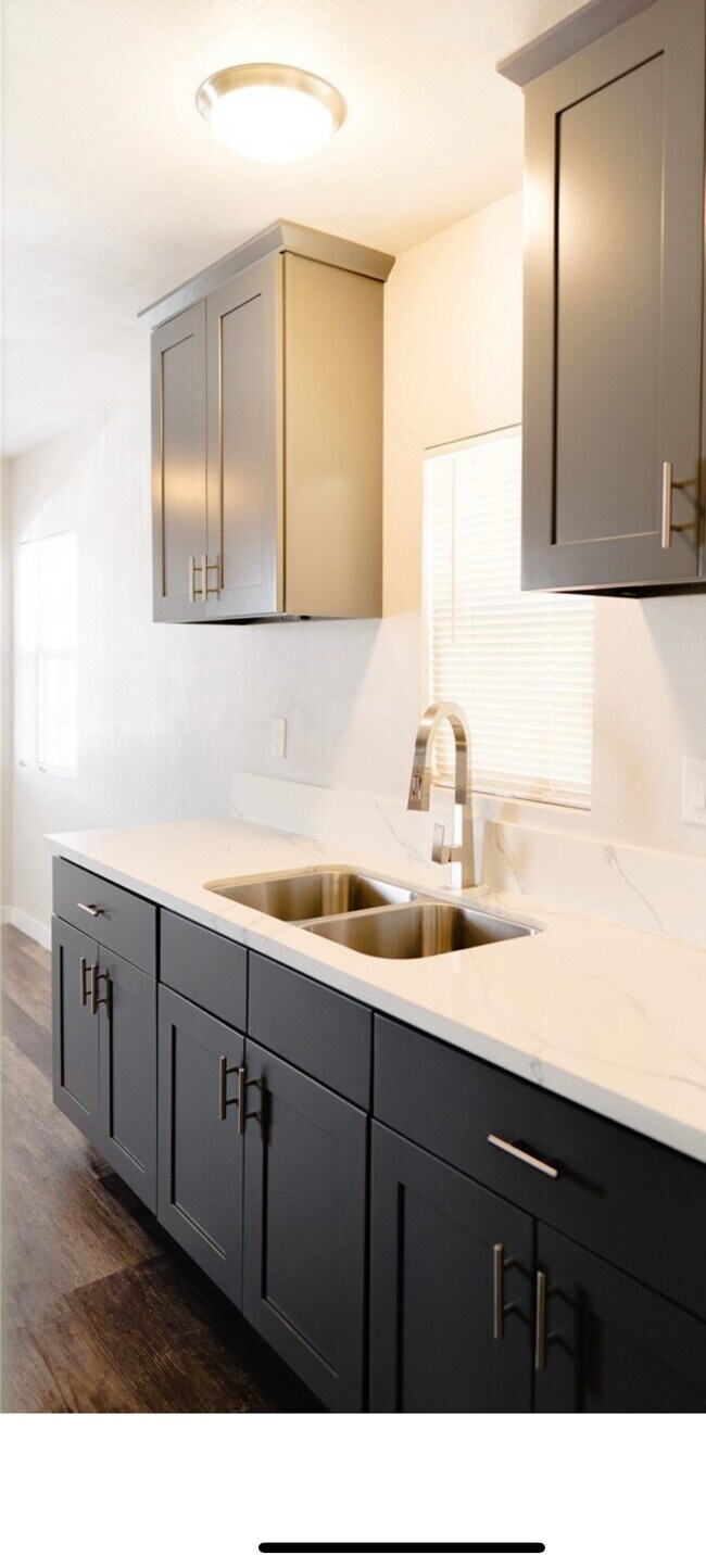 6131 E Olympic Blvd Apartments and Nearby East Los Angeles Apartments For Rent East Los