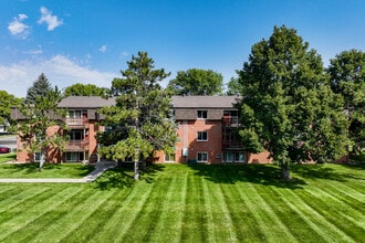 Stearnsway Apartments in St. Cloud, MN - Building Photo - Building Photo