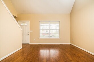 1549 Bridgecrest Dr in Nashville, TN - Building Photo - Building Photo