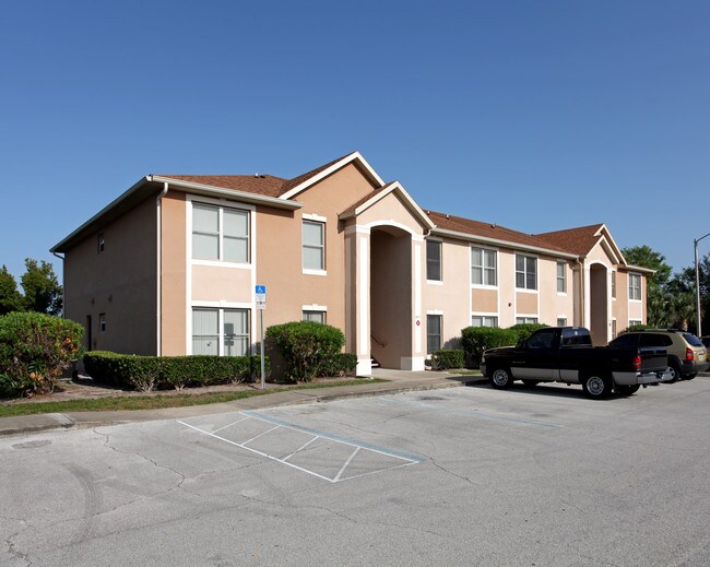 Whistler Park Apartments-Senior living in Kissimmee, FL - Foto de edificio - Building Photo