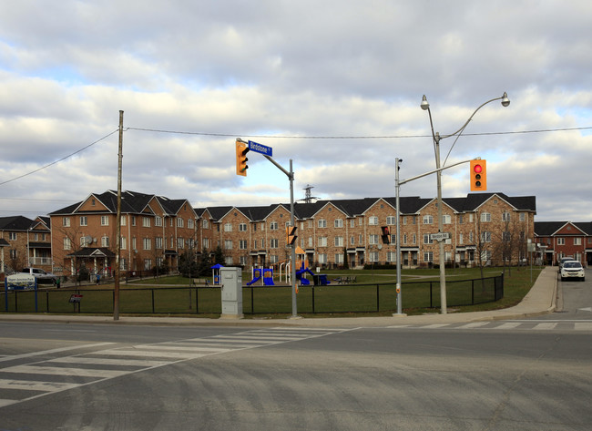 Upper Junction in Toronto, ON - Building Photo - Building Photo