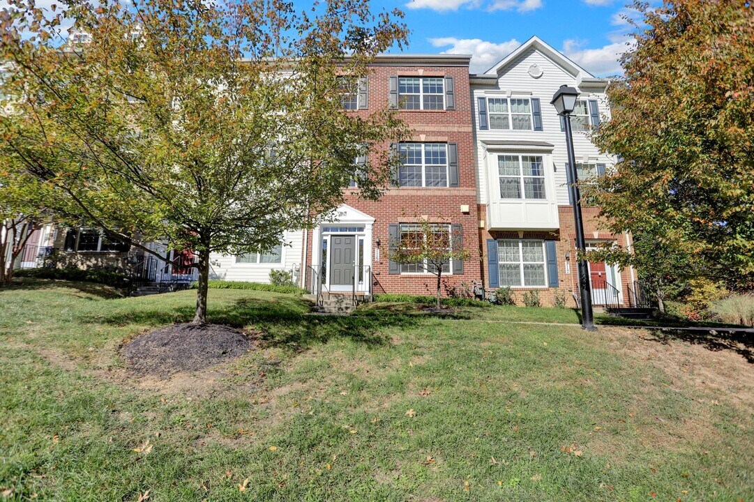 115 Tanglewood Manor Dr in Silver Spring, MD - Building Photo