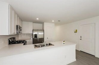 2910 Potter Wy in Crandall, TX - Foto de edificio - Building Photo