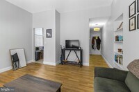 242 S 13th St - 14