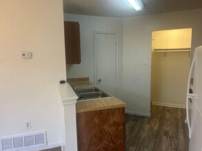 1611 Mona Dr in Killeen, TX - Foto de edificio - Building Photo