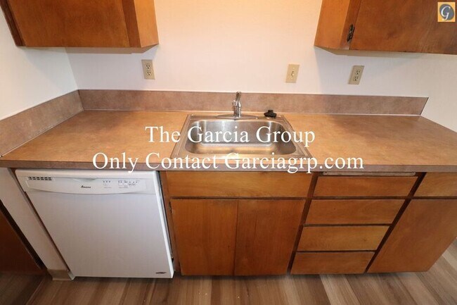 3712 S Kelly Ave in Portland, OR - Foto de edificio - Building Photo