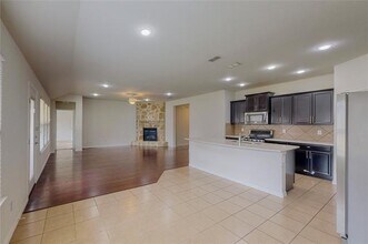 8100 Horseman Rd in Fort Worth, TX - Building Photo - Building Photo