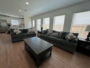 21042 Longeni Dr in Roman Forest, TX - Building Photo - Building Photo