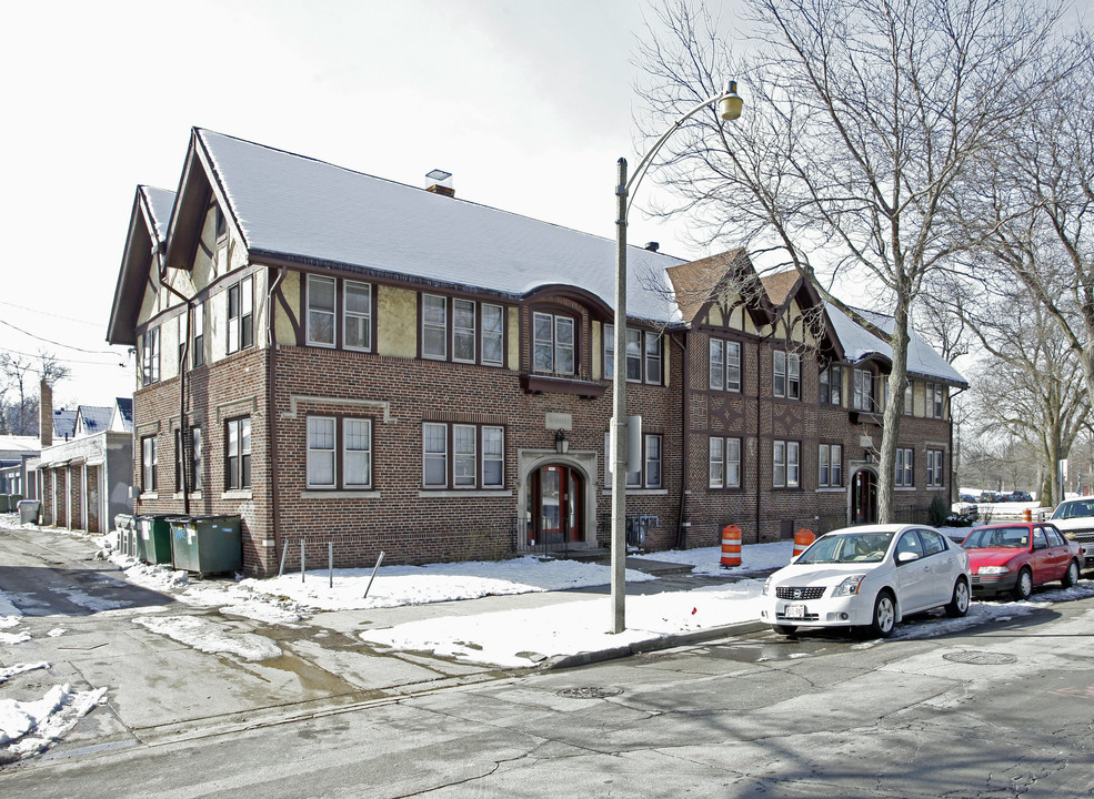 1805-1815 E Newberry Blvd in Milwaukee, WI - Building Photo