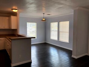 146 Varsity Cir in Huntsville, TX - Building Photo - Building Photo