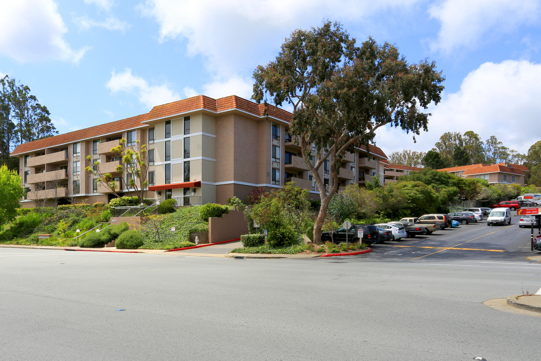 Cherry Avenue Villas in San Bruno, CA - Building Photo