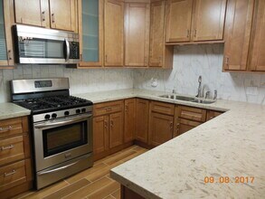 833 54th St, Unit 4 in Emeryville, CA - Building Photo - Building Photo