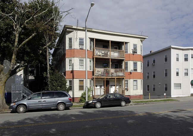476 Park Ave in Worcester, MA - Foto de edificio - Building Photo