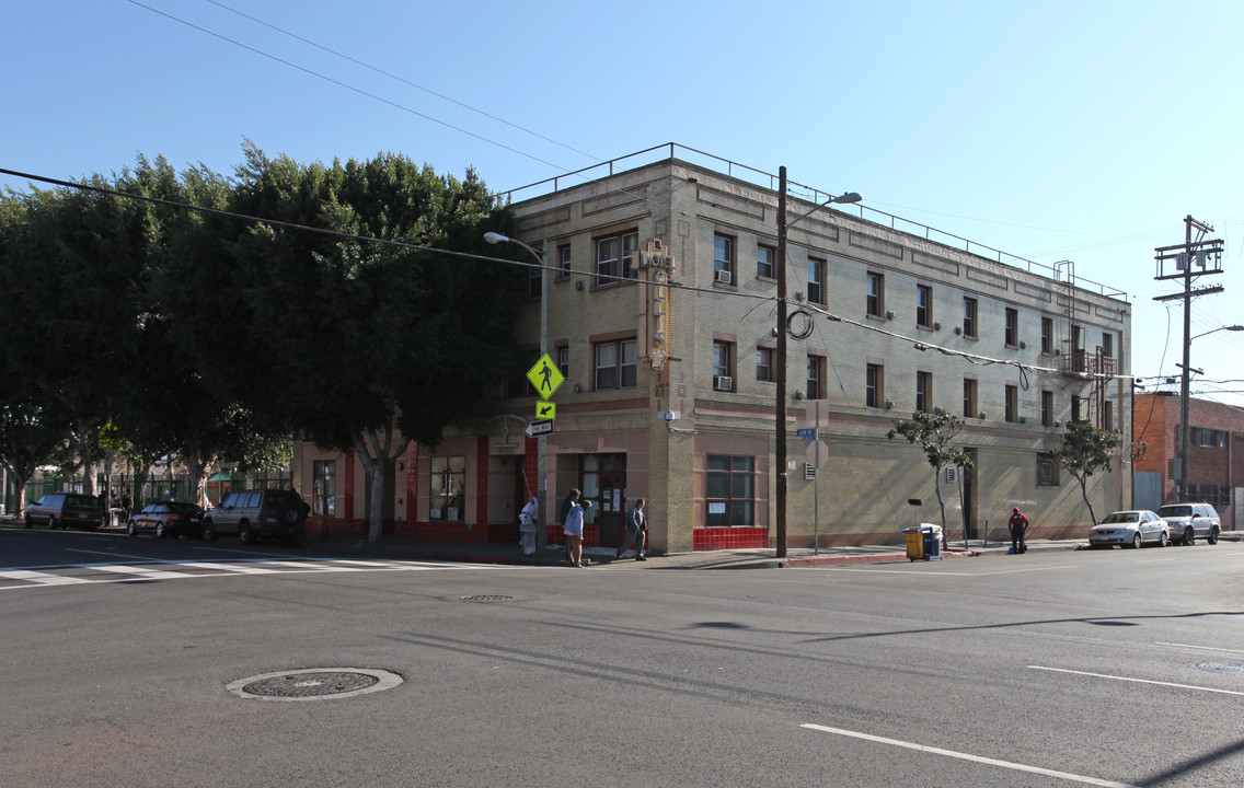 Ellis Hotel in Los Angeles, CA - Building Photo