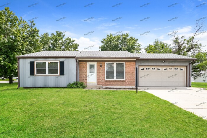 3503 Ipswich Ln in St. Charles, MO - Building Photo