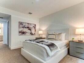 1330 Federal Ave, Unit 104A in Los Angeles, CA - Building Photo