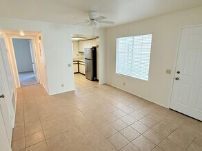 505 S Farrell Dr in Palm Springs, CA - Building Photo - Building Photo