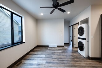 423 Poppy St in Sugar City, ID - Foto de edificio - Building Photo