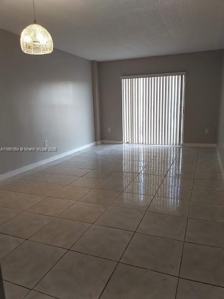 16465 NE 22nd Ave in Miami, FL - Foto de edificio - Building Photo