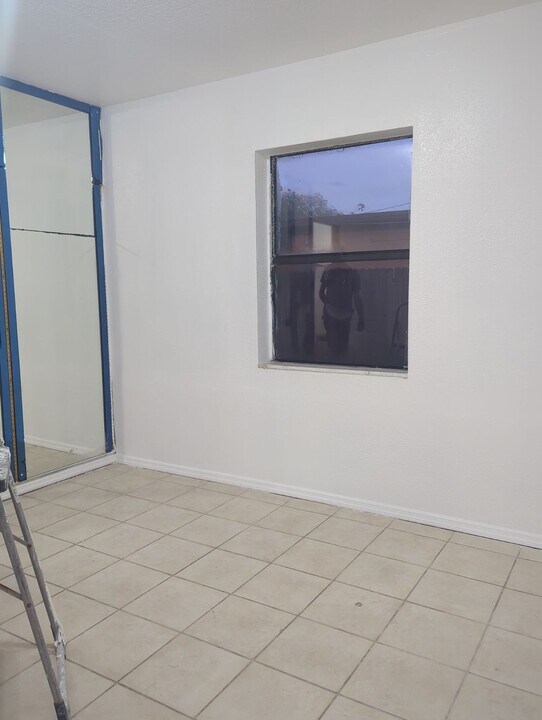 704 E 121st Ave in Tampa, FL - Building Photo