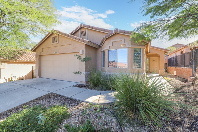 property at 10886 S Arrowhead Spring Dr