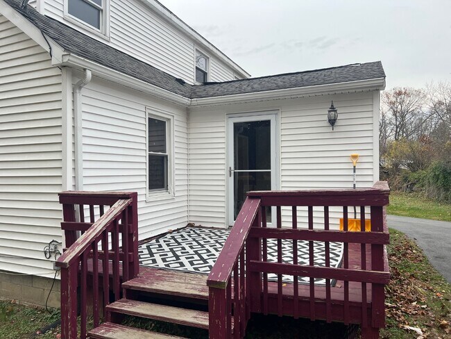 19 Bennett Rd in Poughkeepsie, NY - Foto de edificio - Building Photo